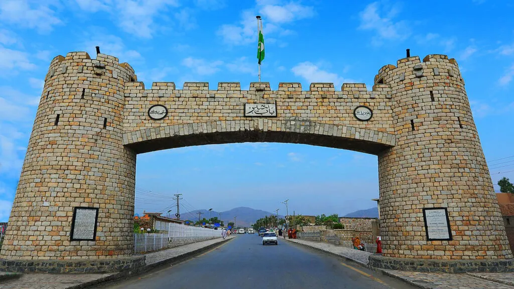 کے پی میں دہشتگردی اور وفاقی مداخلت کا آئینی تقاضا